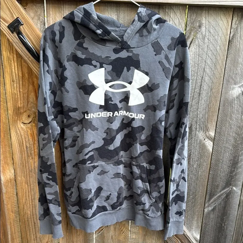 Under Armour Youth XL Black and Gray Camo Hoodie